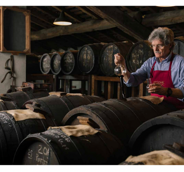 Giusti Balsamico – high-quality Italian balsamic vinegar in elegant bottles made over centuries. Certified organic collection.